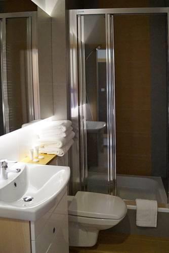 Отель Hotel Platan