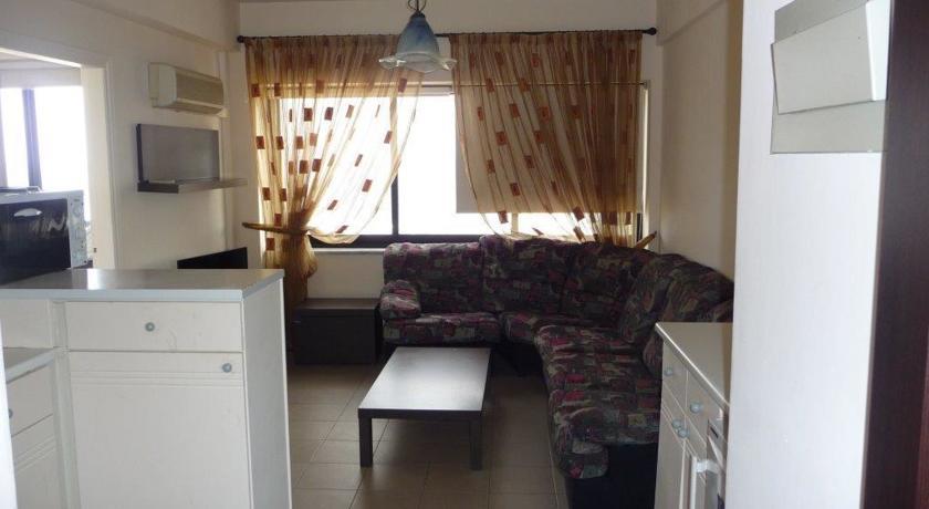 Les Palmiers Sunorama Beach Apartments