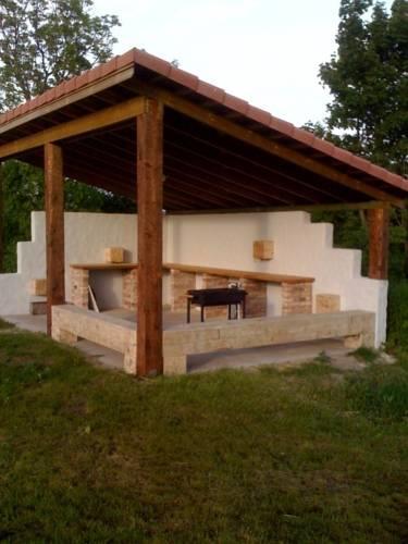 Вилла White Villa Puise