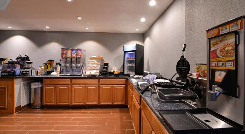 Отель Best Western Statesville Inn