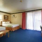Отель Best Western Town 'N Country Inn