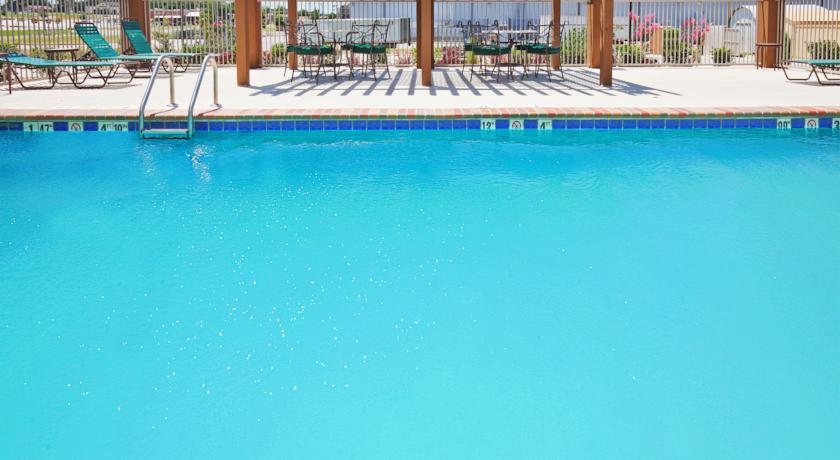 Отель Candlewood Suites Ardmore