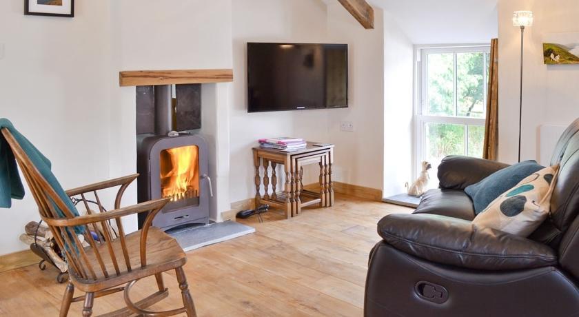 Апартаменты The Coach House Loft
