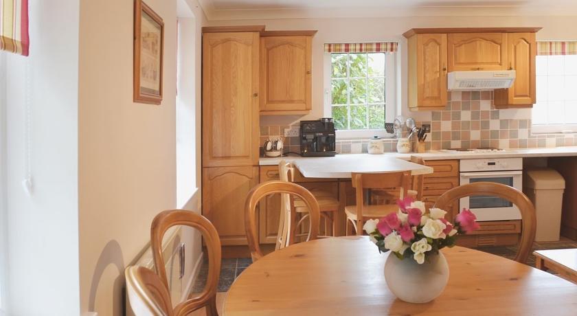 Апартаменты Cornhill Hall Lodge