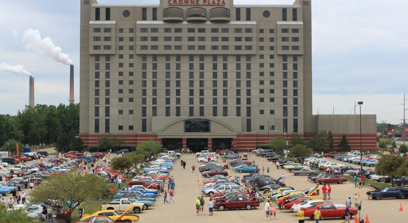 Отель Crowne Plaza Hotel Springfield