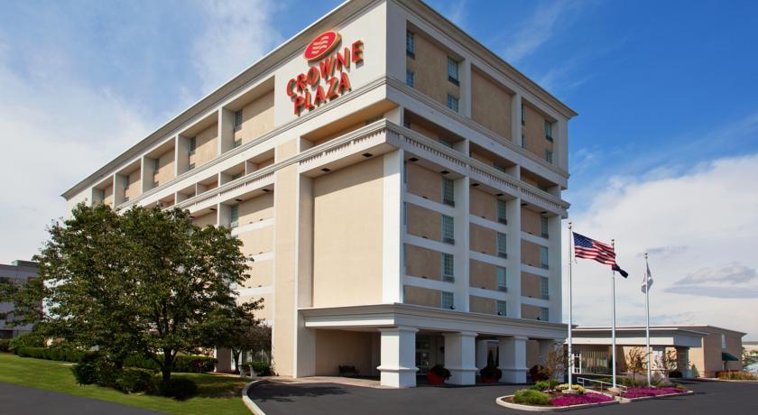 Отель Crowne Plaza Hotel Pittsburgh South