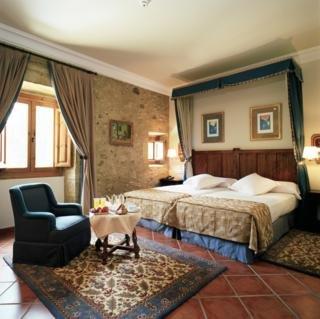 Отель Parador Bernardo de Fresneda