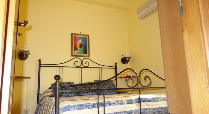 Апартаменты Halley House