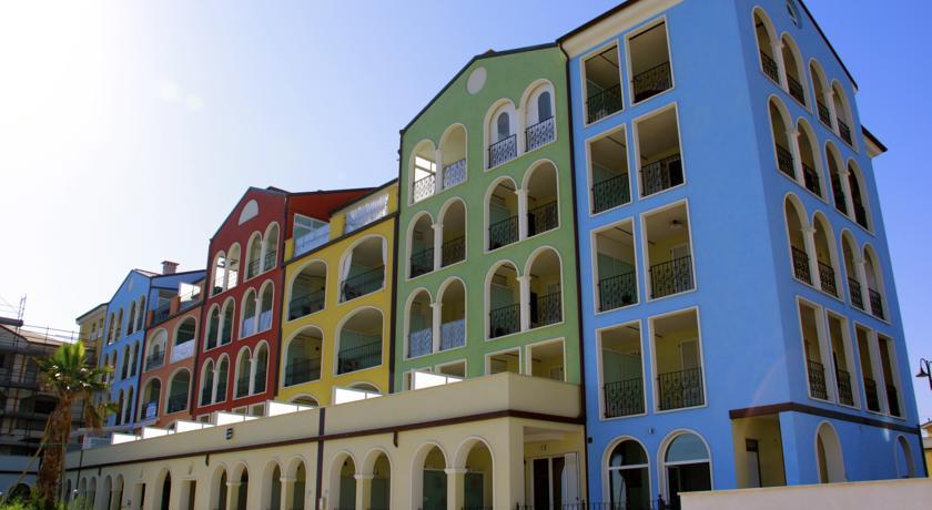 Апартаменты Marino's Aparthotel