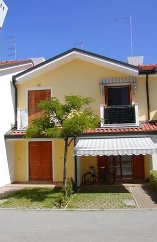 Апартаменты Holiday home Rosolina Mare -RO- 242
