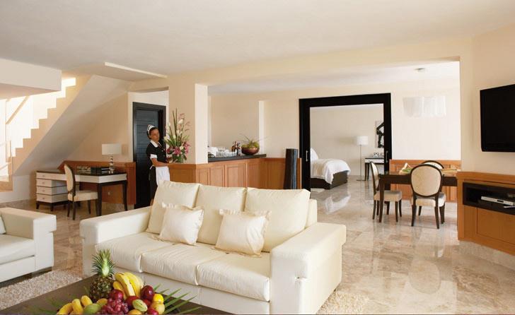 Отель Excellence Playa Mujeres