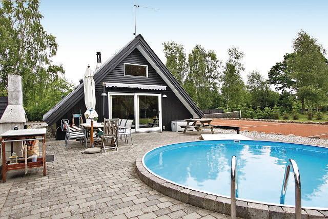 Апартаменты Holiday home Ebeltoft 57 with Outdoor Swimmingpool
