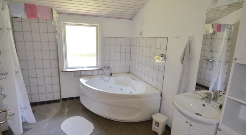 Апартаменты Holiday home Orsted 61 with Hot tub
