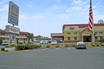 Отель Best Western Lee-Jackson Inn & Conference Center