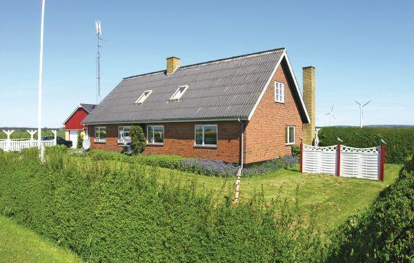 Апартаменты Holiday home Aakirkeby *LVI *