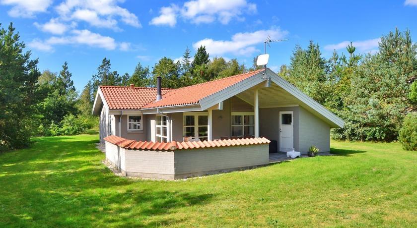 Апартаменты Holiday home Farsø 679 with Terrace