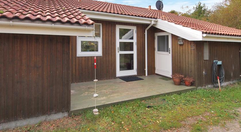 Апартаменты Holiday home Hals 294 with Sauna and Terrace