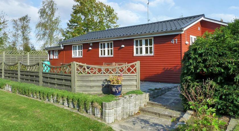 Апартаменты Holiday home Glesborg 702 with Terrace