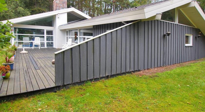 Апартаменты Holiday home Ebeltoft 299 with Sauna and Terrace