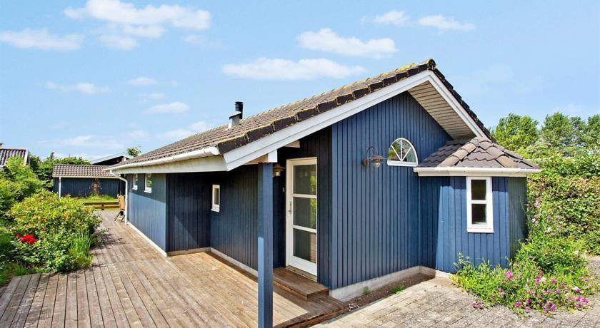 Апартаменты Holiday home Otterup 723 with Terrace