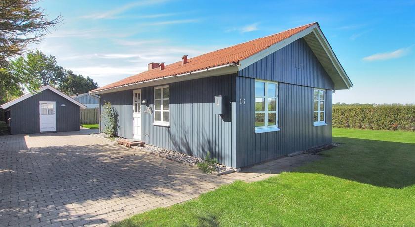 Апартаменты Holiday home Otterup 726 with Terrace