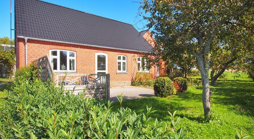 Апартаменты Holiday home Ærøskøbing 733 with Terrace