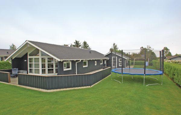 Апартаменты Holiday home Haderslev with Hot Tub 263