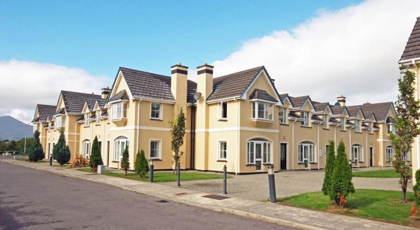 Holiday Home beside Lakes of Killarney