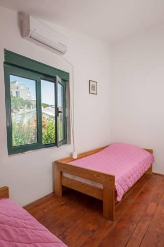 Апартаменты Sunny Apartments Utjeha