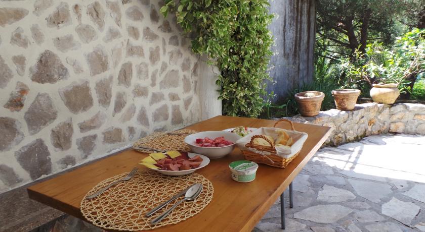 Апартаменты The Olive Tree