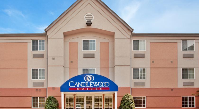 Отель Candlewood Suites Richmond - South