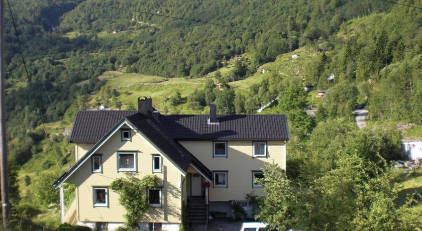 Отель Lunheim Accomodation