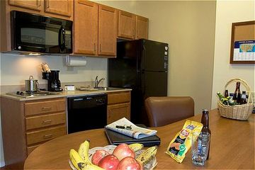 Отель Candlewood Suites Springfield South