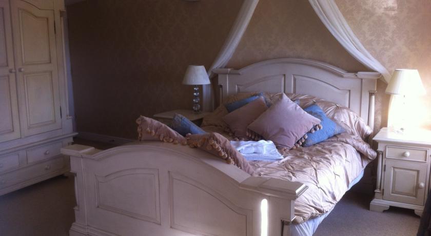 Отель The Kings Arms Hotel