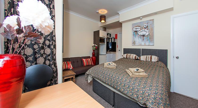Отель Riverside Hotel Bed and Breakfast