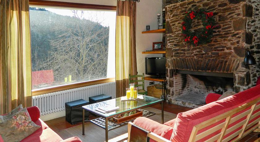 Апартаменты HomeRez  Holiday home Veniat de Fabert