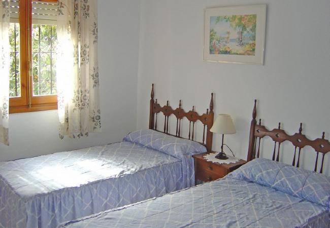 Апартаменты Apartment with pool, quiet in Alicante