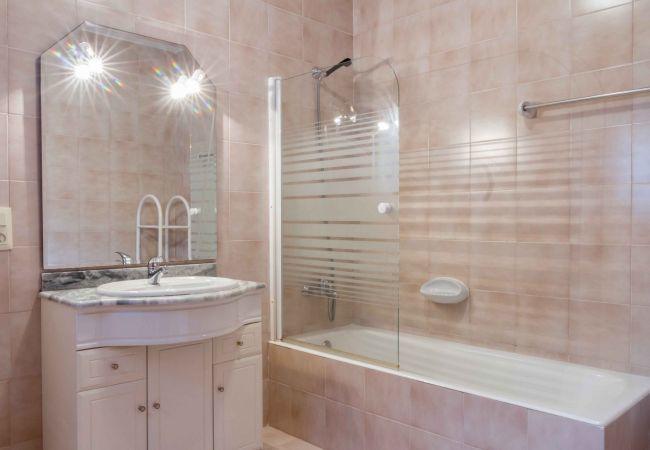 Апартаменты Apartment with quiet, terrace in Alicante