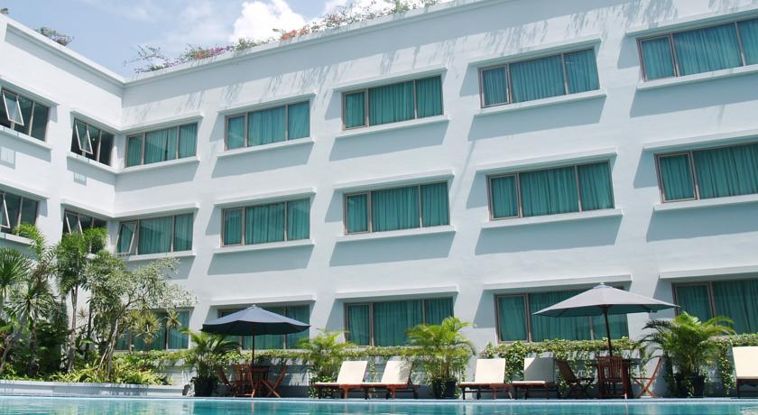 Отель Aston Tropicana Hotel Bandung