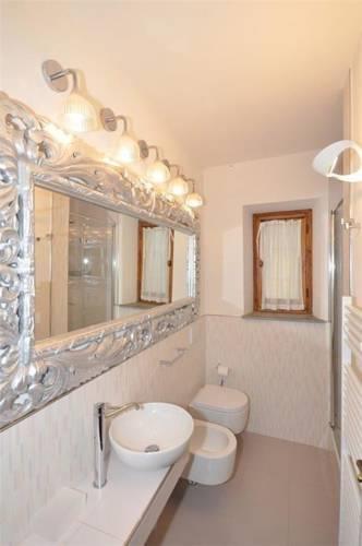 Апартаменты Holiday home Massa e Cozzile