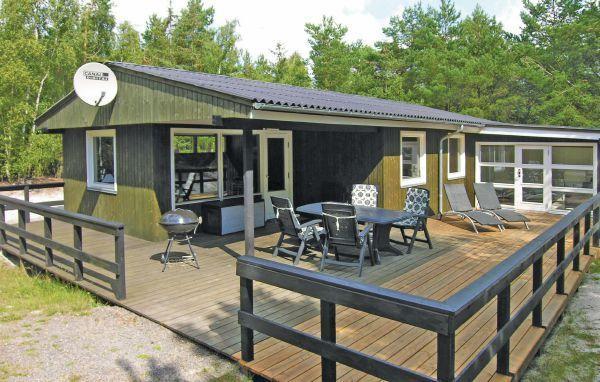 Апартаменты Holiday home Duegårdsvej