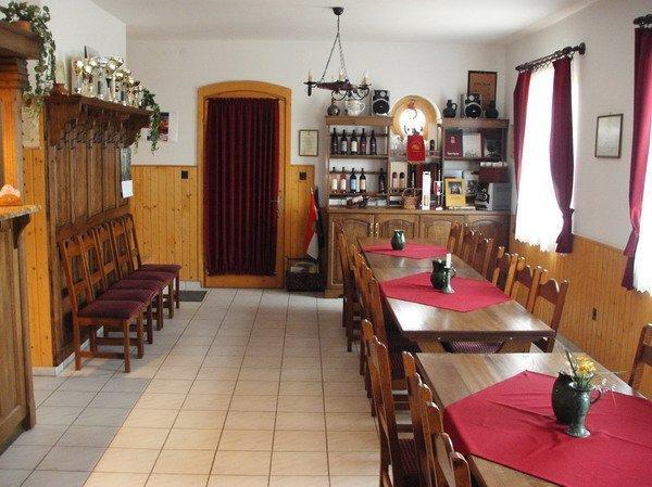 Мини-отель Sárosdi Pince és Panzió