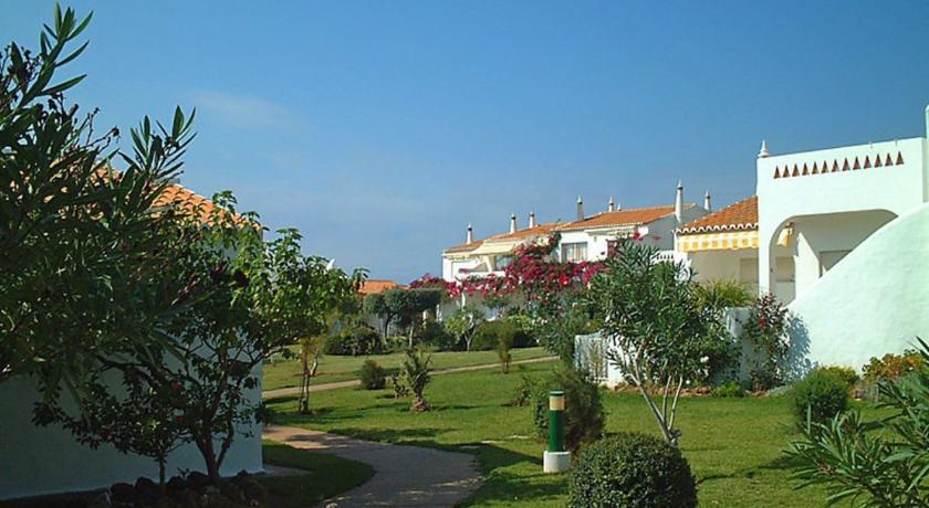 Апартаменты One-Bedroom Holiday Home Armação De Pêra 5