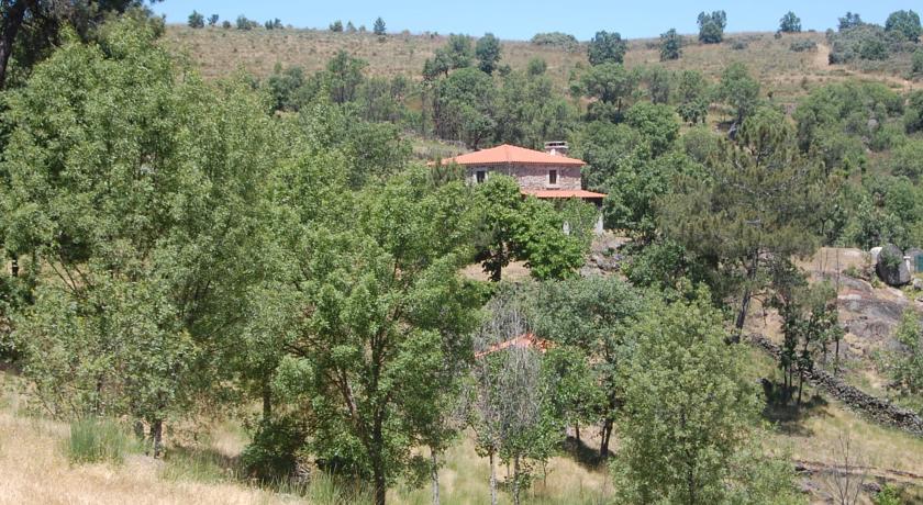 Отель Casa da Janal