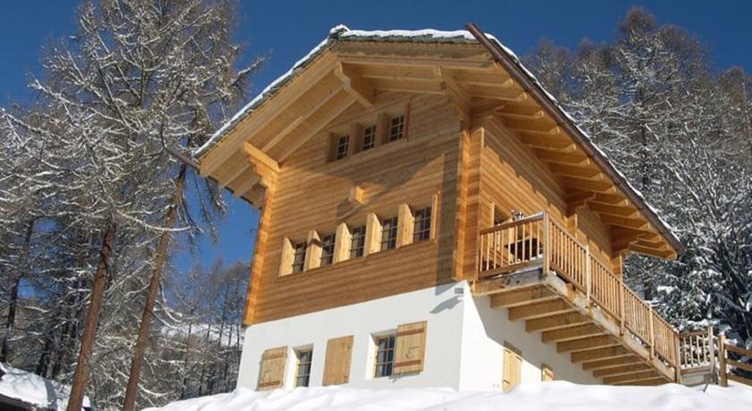 Отель Chalet Sasseneire