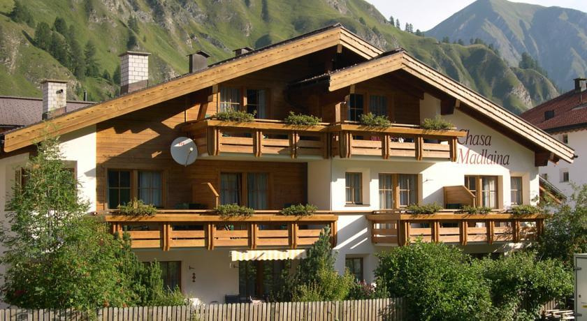 Apartment Madlaina