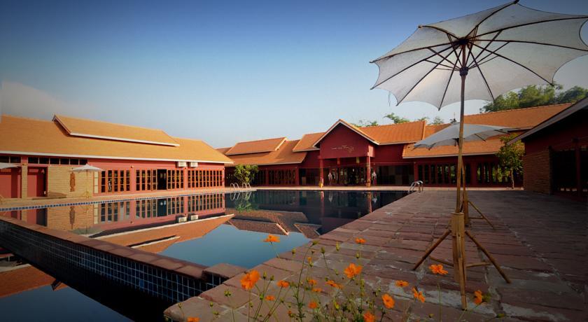Вилла Chiangmai Royal Creek Hotel