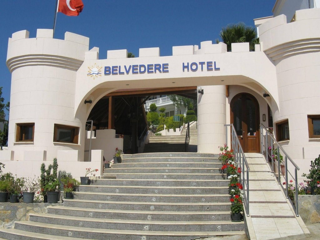 Отель Family Belvedere
