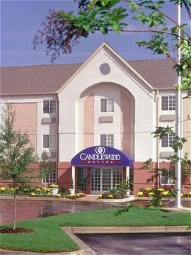 Отель Candlewood Suites Salt Lake City-Airport