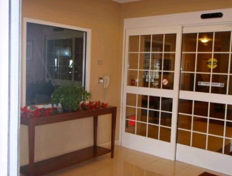 Отель Candlewood Suites South Bend Airport